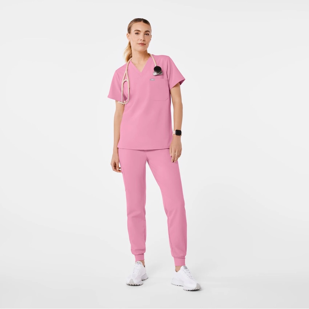 Figs Pink Women's Scrub Set